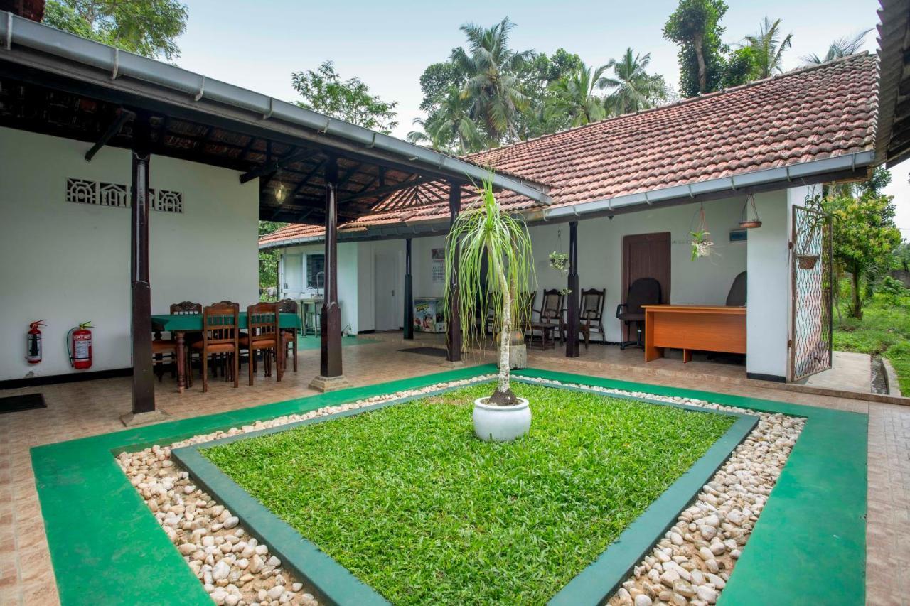 Cinnamon Estate Villa マータラ エクステリア 写真