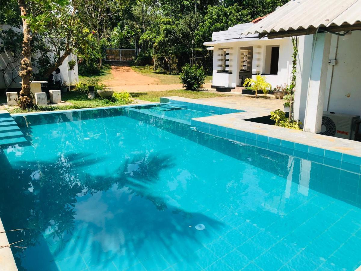 Cinnamon Estate Villa マータラ エクステリア 写真