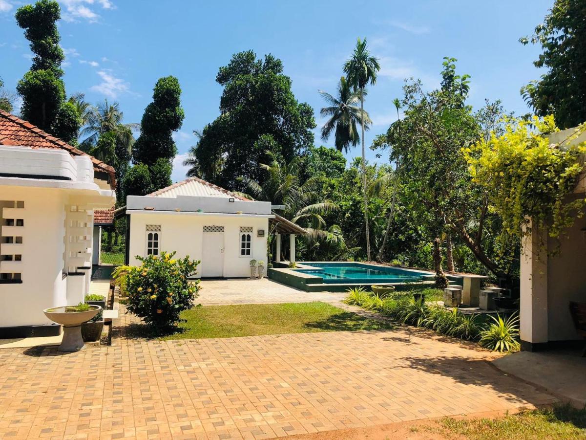 Cinnamon Estate Villa マータラ エクステリア 写真