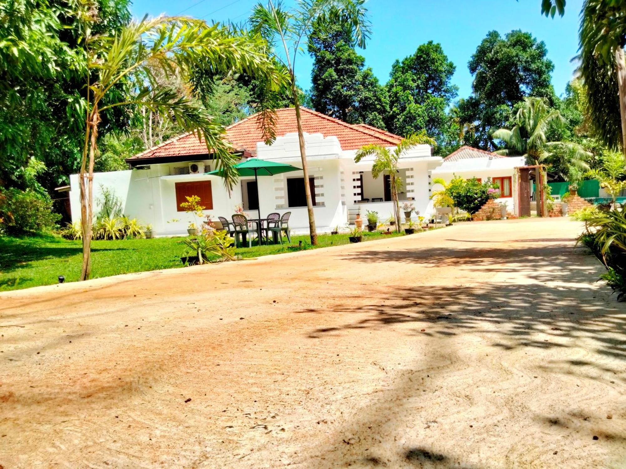 Cinnamon Estate Villa マータラ エクステリア 写真